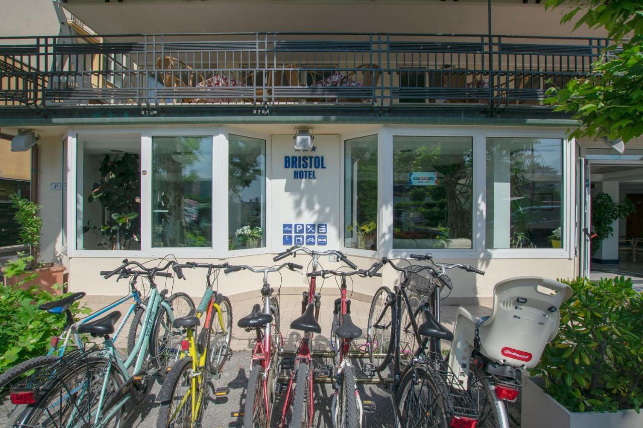 Hotel Bristol Misano Adriatico Extérieur photo
