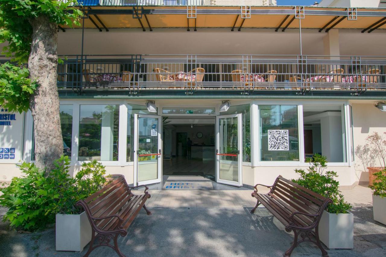 Hotel Bristol Misano Adriatico Extérieur photo