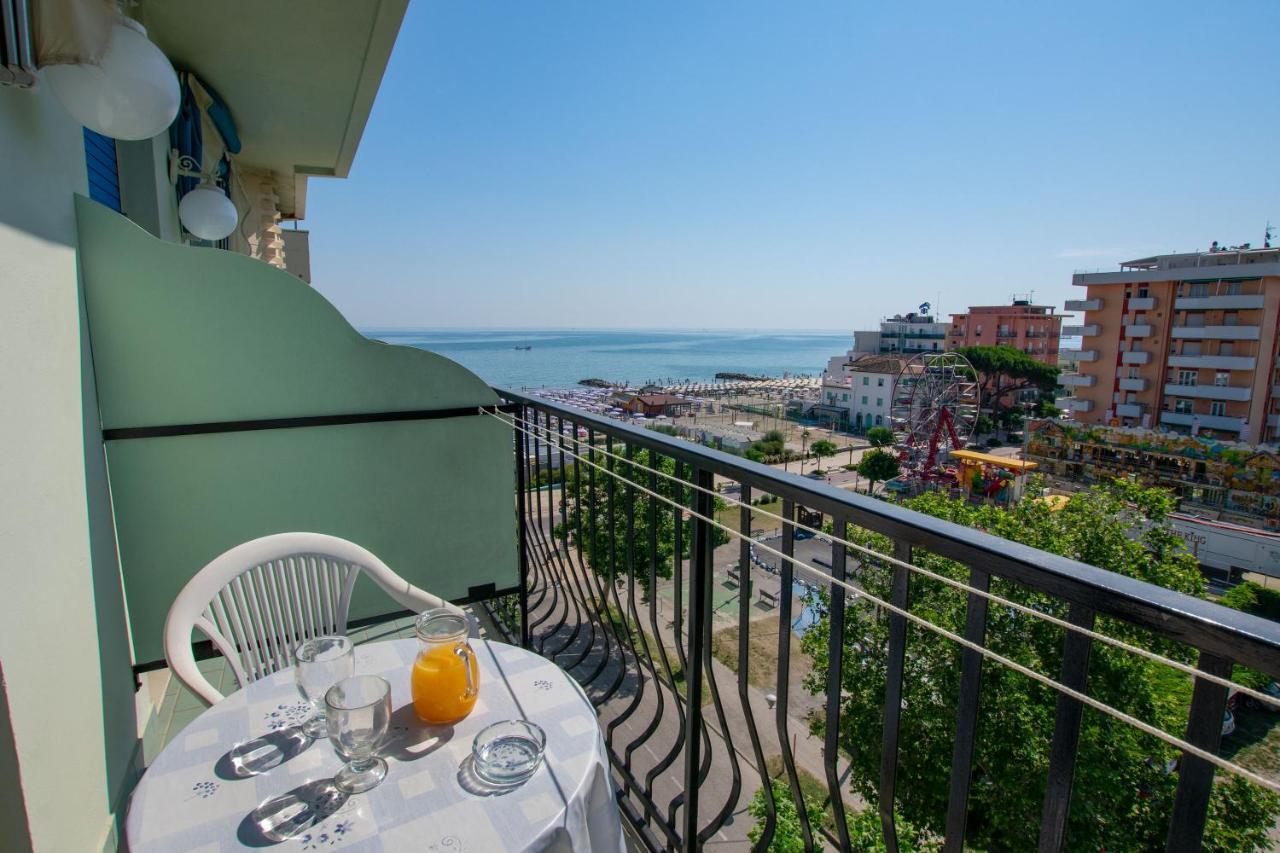 Hotel Bristol Misano Adriatico Extérieur photo