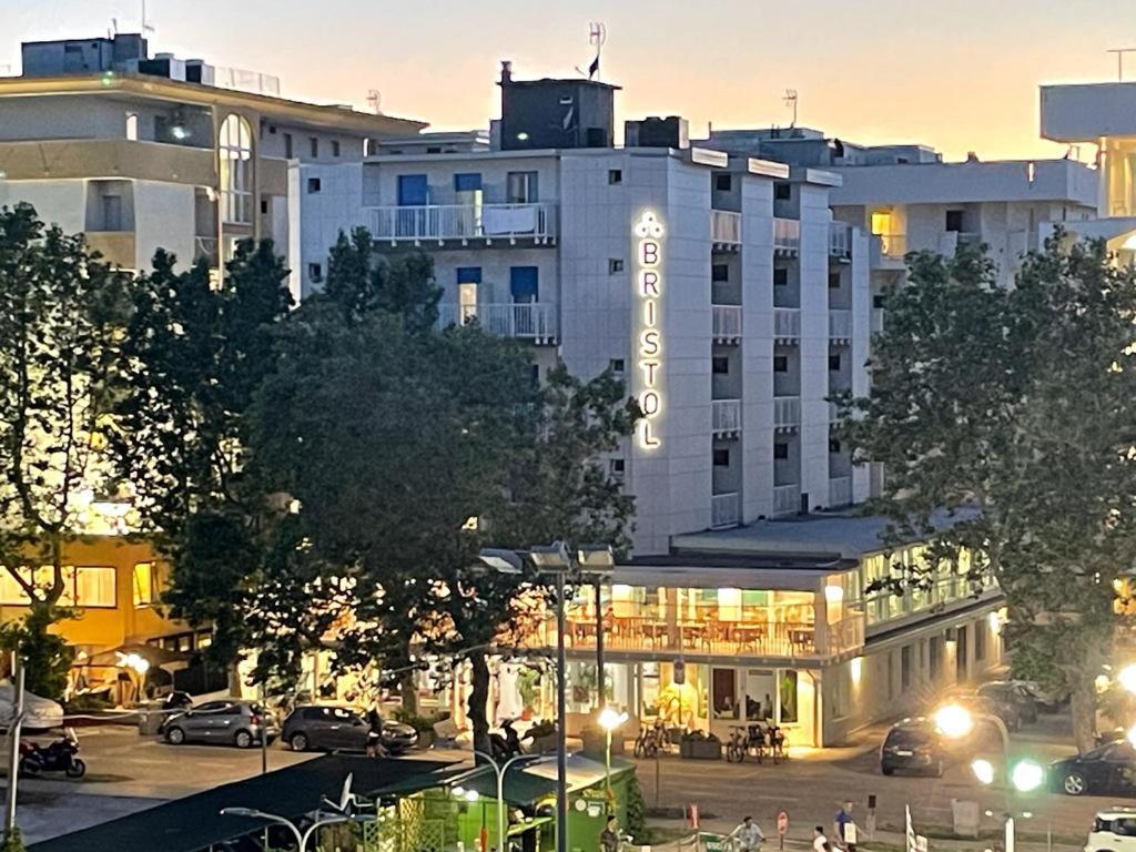 Hotel Bristol Misano Adriatico Extérieur photo