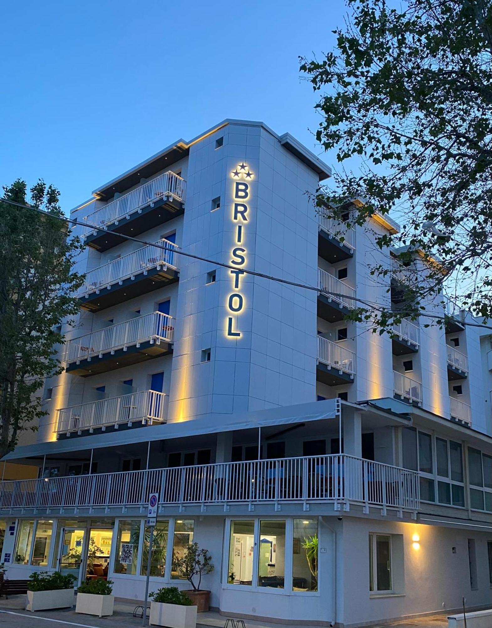 Hotel Bristol Misano Adriatico Extérieur photo