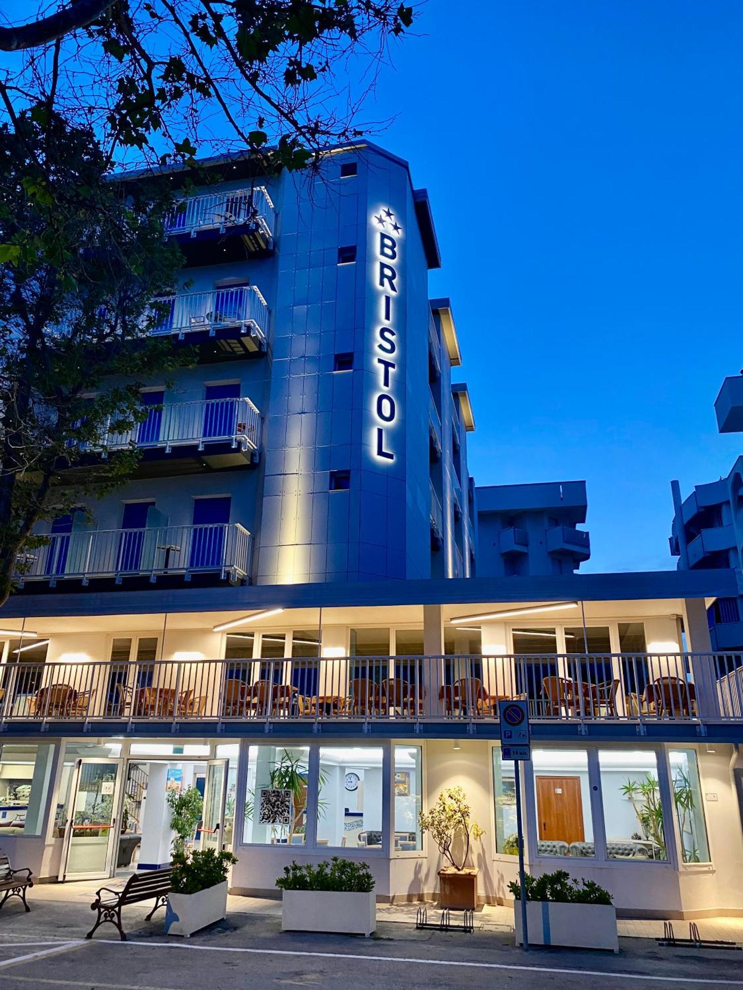 Hotel Bristol Misano Adriatico Extérieur photo