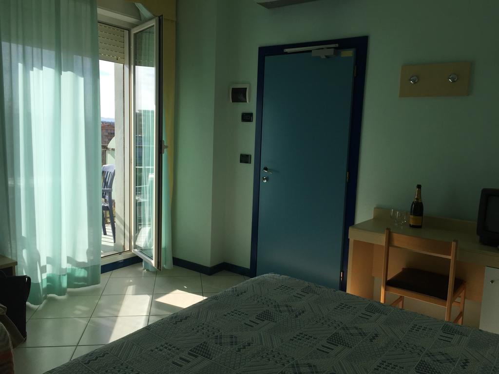 Hotel Bristol Misano Adriatico Chambre photo