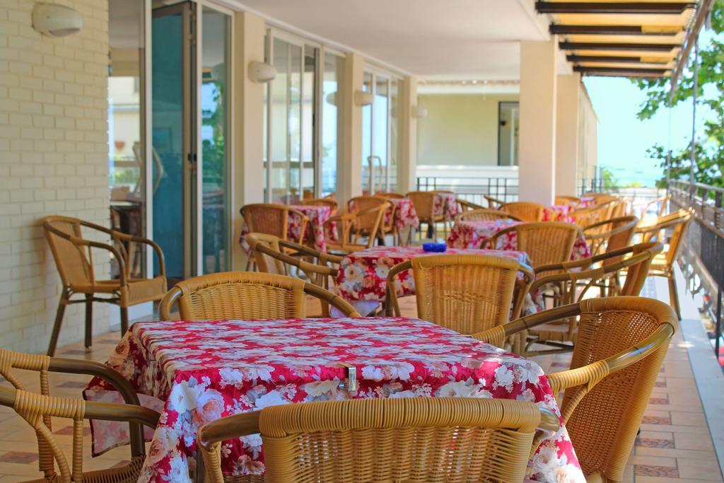 Hotel Bristol Misano Adriatico Extérieur photo