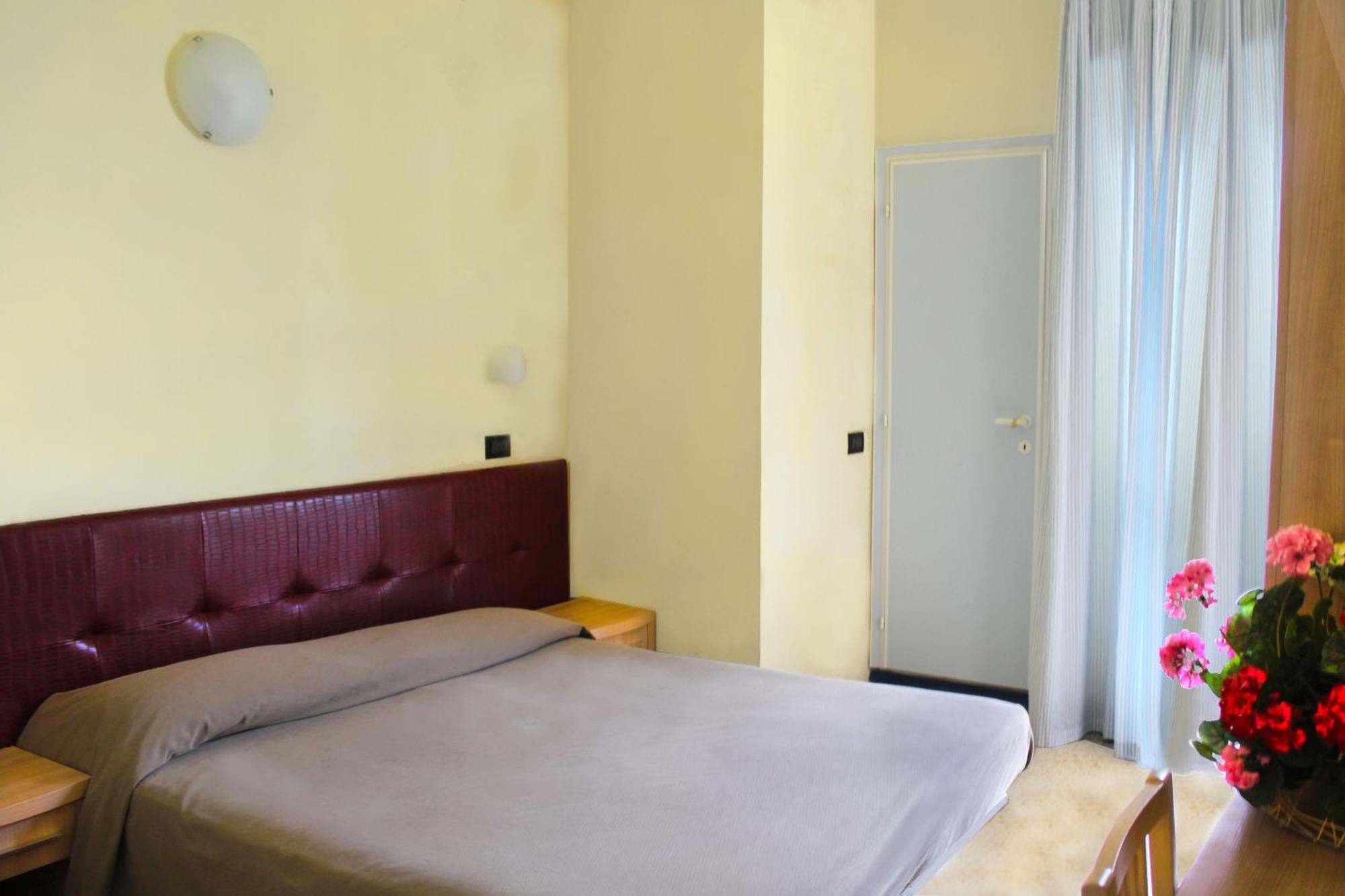 Hotel Bristol Misano Adriatico Extérieur photo